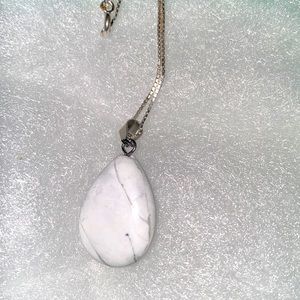 Howlite tear drop sterling silver 16” necklace